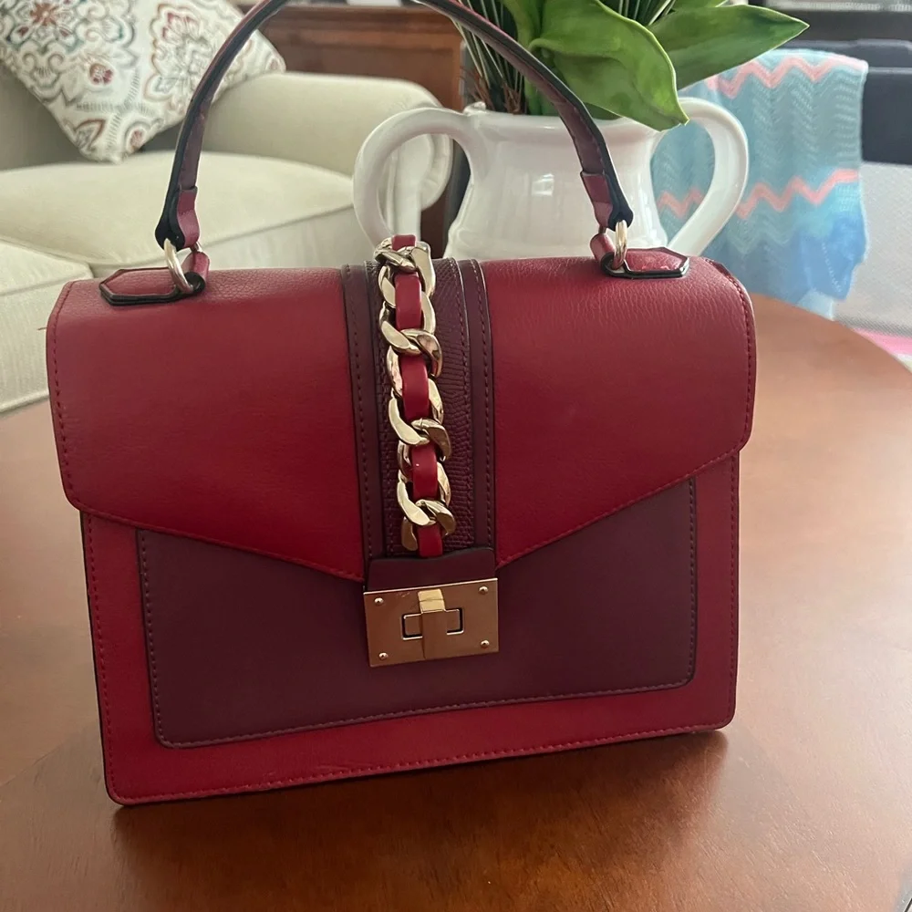 Elegant Red Handbag - Picture 1 of 4
